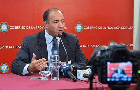 El ministro Dib Ashur destacó el ofrecimiento salarial docente de la Provincia