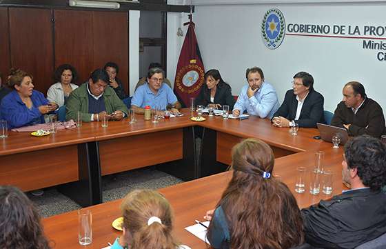 El Gobierno mantiene abierto los canales de diálogo con Docentes Unidos