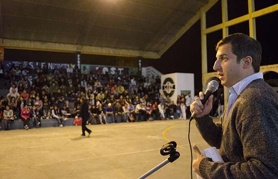 “Los jóvenes deben ser el motor del cambio en sus barrios”, dijo el ministro Sylvester