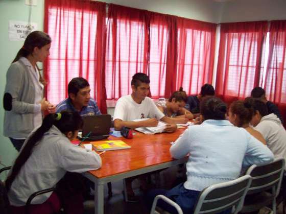 Hasta mañana inscriben en el sistema de educación a distancia de CEPRIS