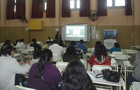 Comenzó réplica de la capacitación a docentes de Nivel Secundario en seguridad vial en Capital