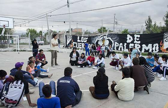 Jóvenes de distintos barrios fortalecen vínculos