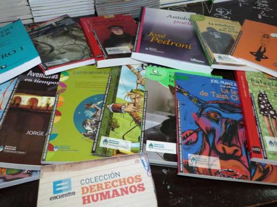 Los Centros de Actividades Juveniles recibirán bibliotecas con más de 50 ejemplares