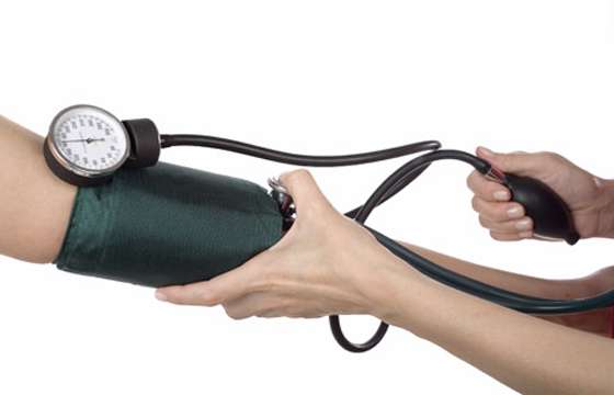 Se dictan charlas sobre prevención de hipertensión arterial en Centros Vecinales