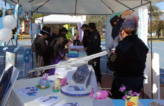 Vecinos de Tres Cerritos participaron de una jornada informativa policial