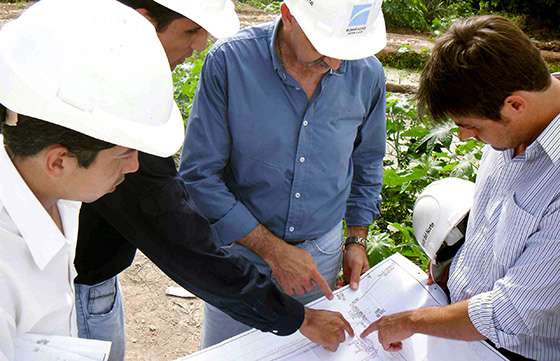Aguas del Norte recorrió obras de agua y cloaca en el norte de la provincia