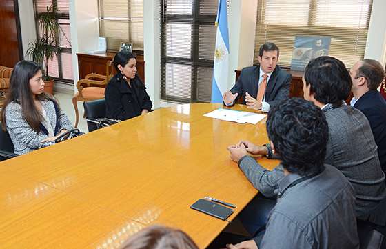 Jóvenes de la OAJNU informaron al Ministro de Gobierno  sobre el programa “Mi Mundo”