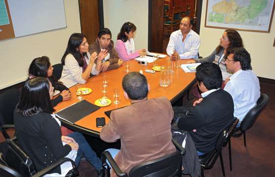 Dib Ashur recibió a becarios de los Institutos Salteños de Idiomas