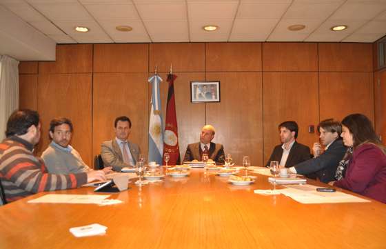 Acuerdan la creación de una mesa nacional de mercado interno