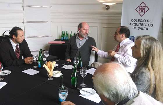 Funcionarios provinciales se reunieron con especialista en urbanismo