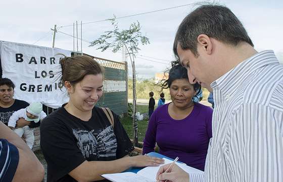 “La mejor manera de trabajar juntos es a través de los Consejos Barriales” dijo el ministro Sylvester