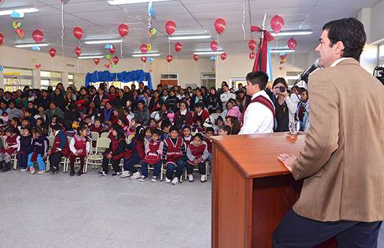 “Vamos a seguir trabajando para que el 100 % de los niños de 4 años esté escolarizados”, dijo el Gobernador