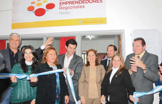 Con los Centros de Emprendedores la Provincia impulsa el desarrollo regional