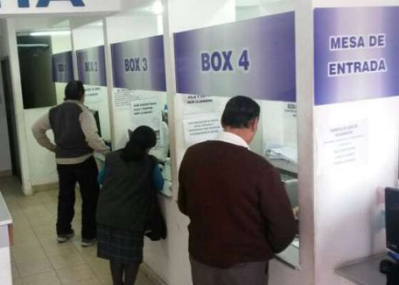 Más de 3000 jubilados hicieron ayer el trámite por el Pase Libre