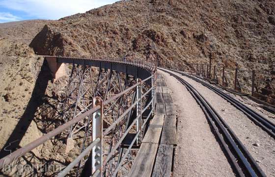 Por Salta y en tren, la producción regional saldrá desde fin de año a los puertos chilenos