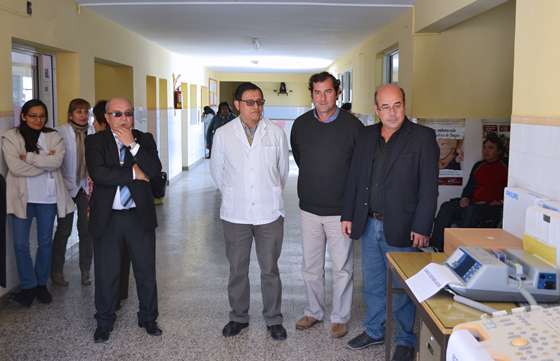 El Gobierno entregó equipos cardiológicos al hospital de El Carril