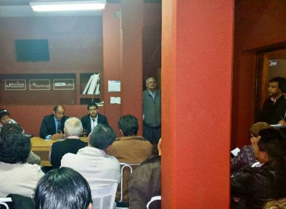 El Ministro de Educación dialogó con referentes barriales de Capital