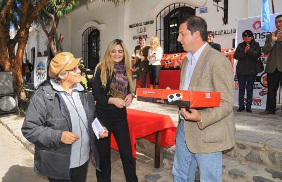 Más de 300 familias de los Valles Calchaquíes recibieron sus anafes eléctricos