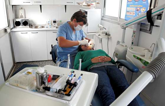 El Móvil Odontológico permanecerá una semana más en barrio 2 de Abril