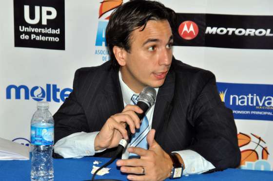 El director técnico de básquet  Nicolás Casalánguida dictará una clínica