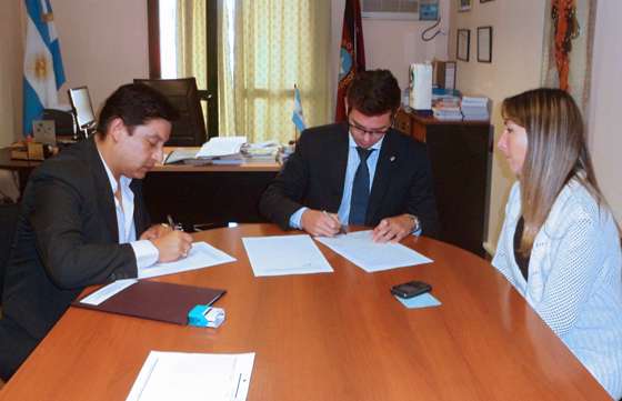 Se firmó un convenio para trabajar con grupos de hombres que ejercen violencia