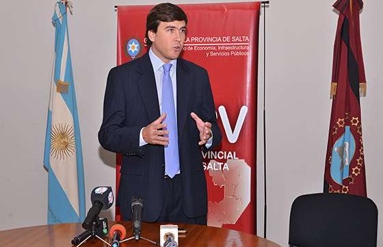 Posadas presentó objetivos del IPV y al equipo de trabajo que lo acompañará en el proceso de intervención