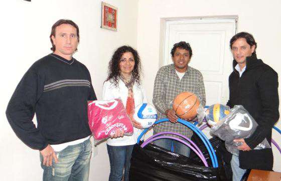 Se entregó material deportivo para las Jornadas Recreativas de Escuelas Rurales