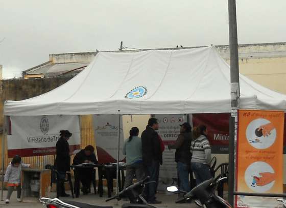 El programa “Trabajo con la gente” atiende en barrio Santa Lucía