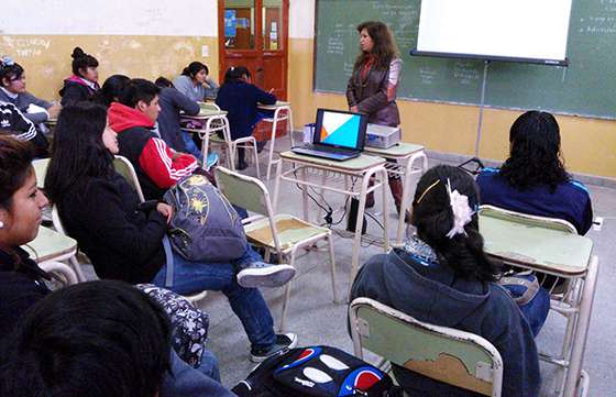 Estudiantes de El Carril participaron del taller sobre uso nocivo de alcohol