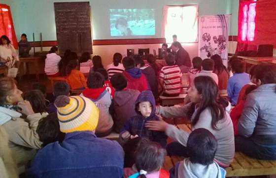 La Policía Comunitaria organizó actividades de integración en el barrio Juan Manuel de Rosas