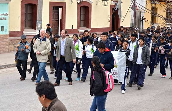 Jóvenes de El Carril y Chicoana participaron en la 2º caminata de integración contra el uso indebido de drogas