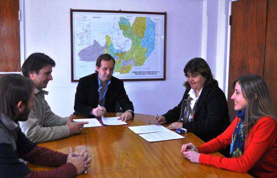 El Gobierno brindará asistencia para la construcción de un predio ferial en Rivadavia Banda Norte