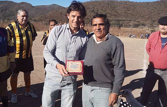 Homenaje a Luis Plaza en el torneo de fútbol de veteranos