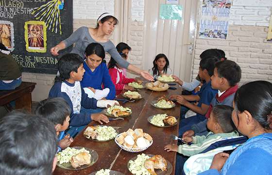 El Gobierno y Boca Juniors acordarán nuevas acciones para colaborar con una escuela rural de Rosario de la Frontera
