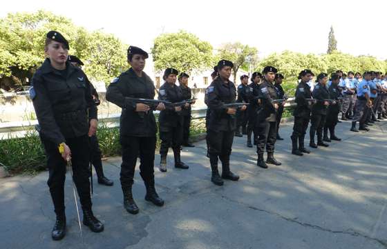 Se realiza en Salta un curso interprovincial de custodia y traslado para personal femenino