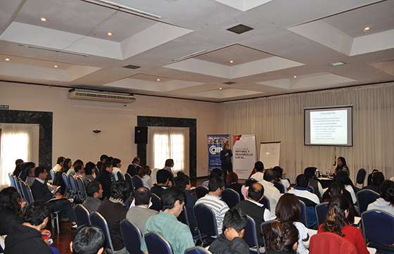 Más de 50 emprendedores se capacitan en Cobranzas, Pagos y cálculo de capital de trabajo