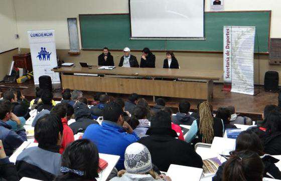 Con más de 300 participantes comenzó el curso de Especialización en Entrenamiento Deportivo
