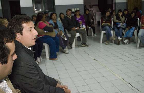Centros vecinales de zona oeste conocieron detalles para obtener la regularización