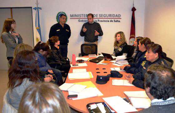 Profesionales del Plan Provincial de Prevención de Adicciones conocieron el nuevo funcionamiento  operativo  de la Policía