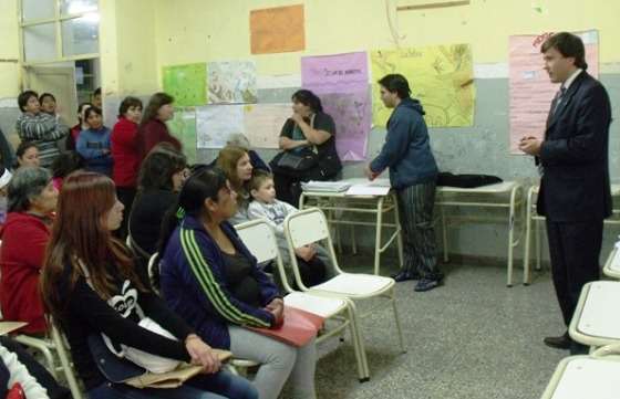 El Interventor del IPV dialogó con vecinos de la política habitacional y de la Oficina de Control Ciudadano