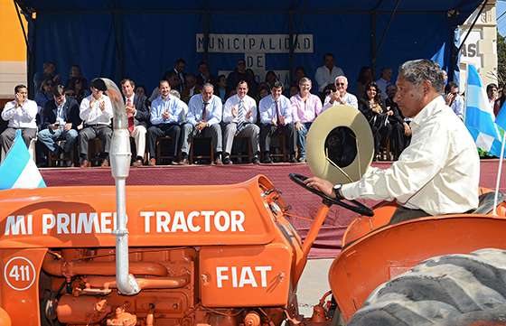El gobernador Urtubey participó en la fiesta provincial del tabaco en Chicoana