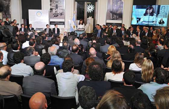 Promueven legislaciones que beneficiarán a consumidores de todo el país
