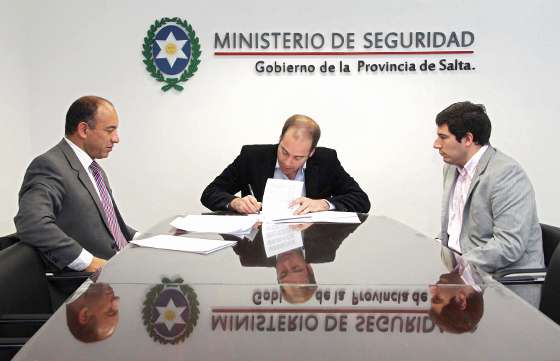 Efectivos de la Policía de Salta aprenderán idiomas
