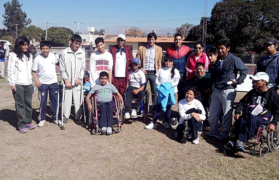 Más de cien chicos con discapacidad participaron de la final zonal de atletismo