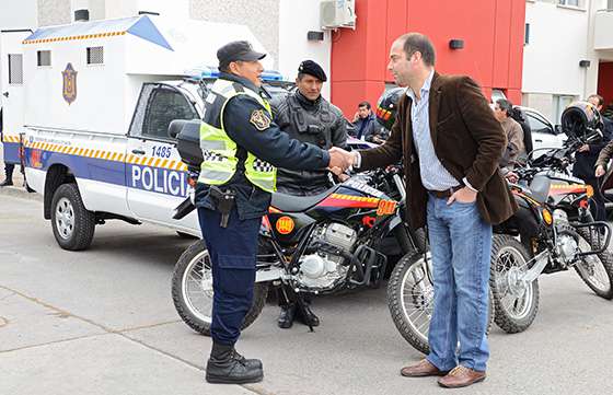 El Ejecutivo Provincial presentó el funcionamiento de las nuevas unidades entregadas a la policía