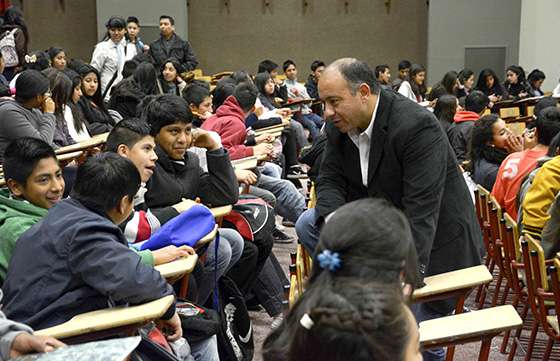 Más de 300 alumnos asisten a talleres extraprogramáticos para desarrollar vocaciones científicas