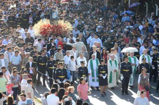Miles de fieles participaron en la fiesta de San Cayetano