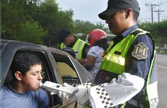 Durante el fin de semana se detectó a 77 conductores ebrios en distintos puntos de la provincia
