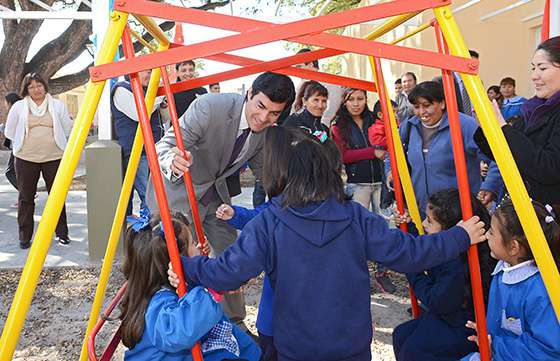 Urtubey inauguró el área de nivel inicial para 180 niños de la escuela Roca