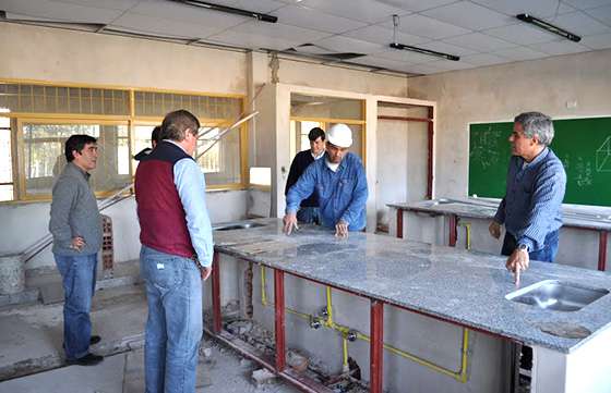 Más del 90 % es el avance del nuevo edificio de la escuela de Comercio Juan XXIII de Mosconi